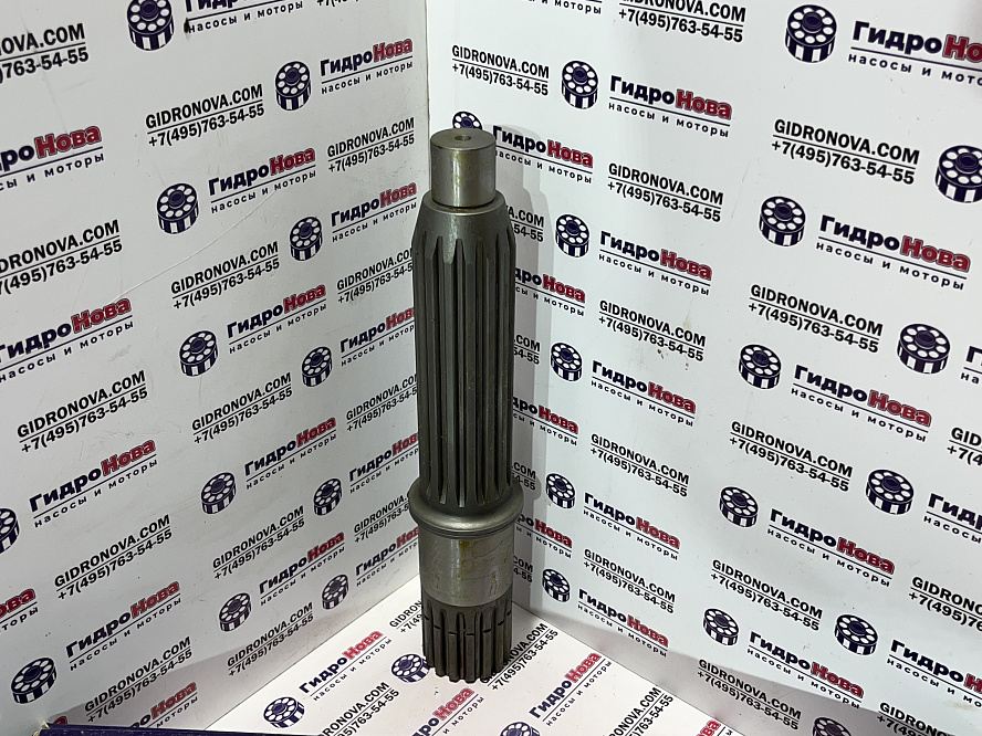 Вал гидромотора поворота