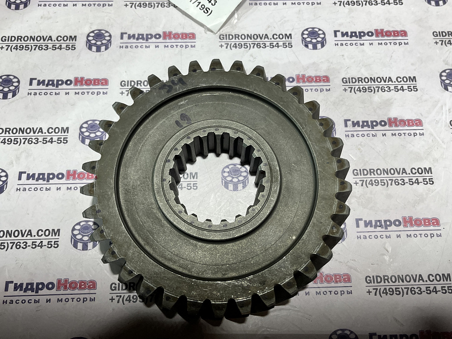 Шестерня насоса