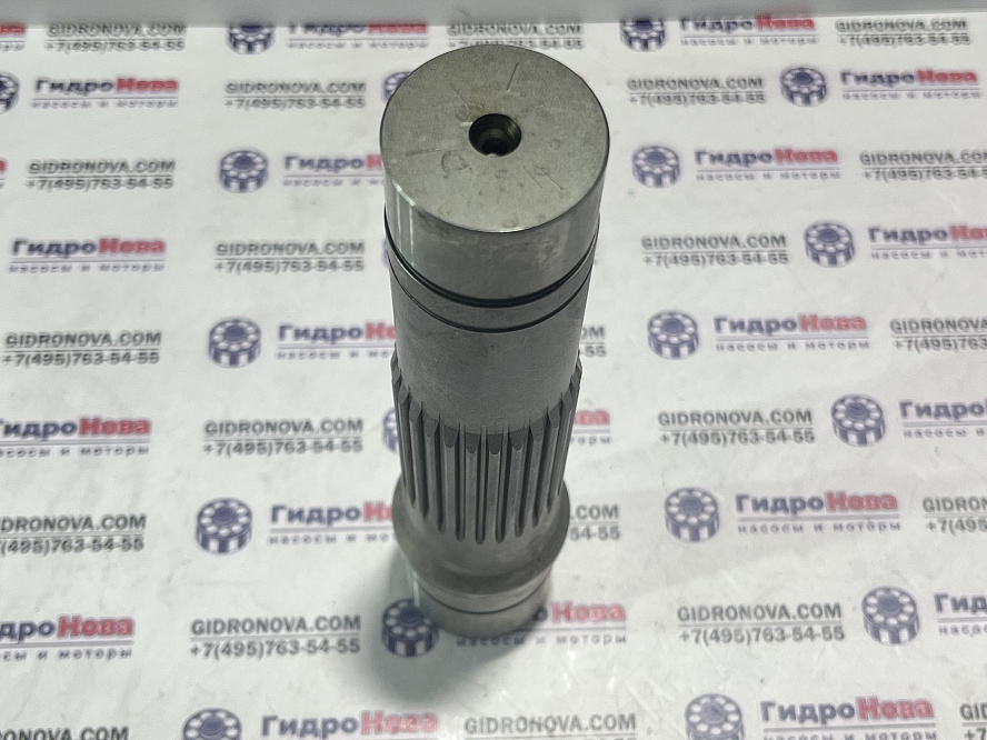 Вал гидромотора хода